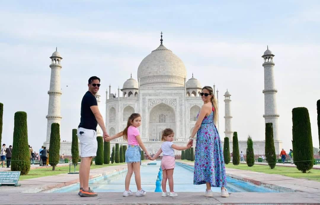 Best Taj Mahal Tour Guide Service