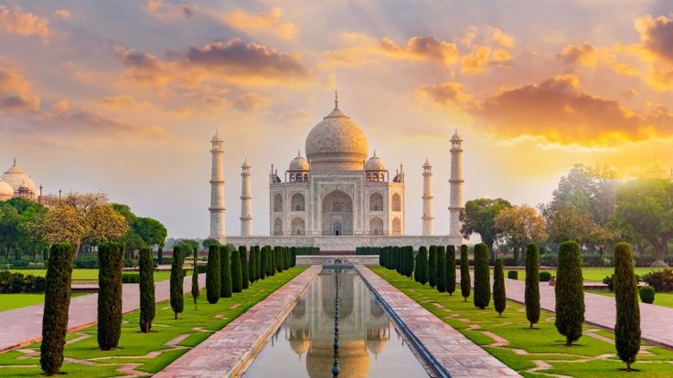 Taj Mahal Tour Guide Service
