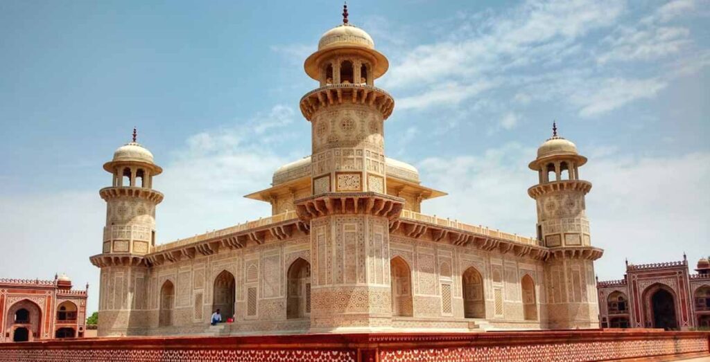 Golden Triangle Tour with Orchha Heritage Extension