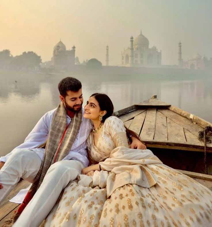 Taj Mahal Tour With River Boat Ride