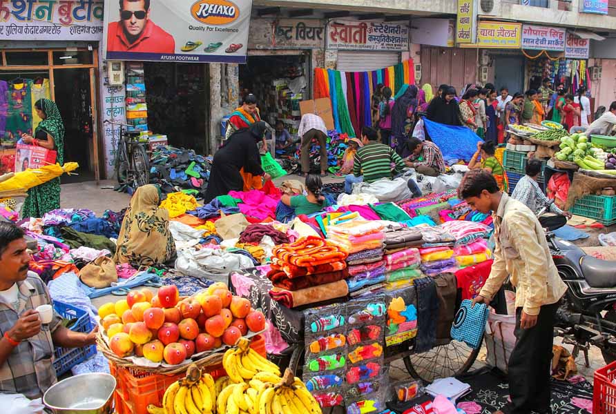 Taj Mahal, Agra Fort, Temple & Mosque Tour with Local Bazaars