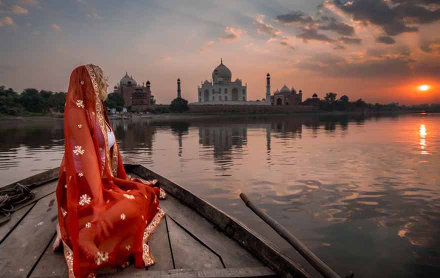 Taj Mahal Tour With River Boat Ride